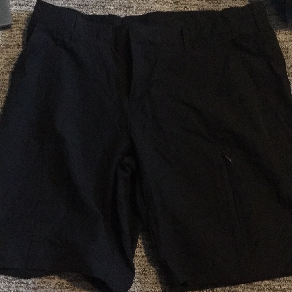Ladies cargo shorts- medium